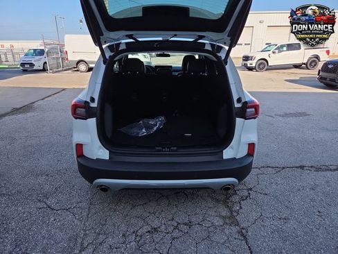 Used 2025 Ford Escape SE FWD image 22