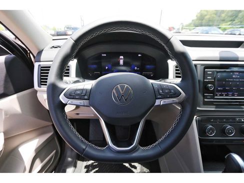 Used 2022 Volkswagen Atlas SE FWD image 14