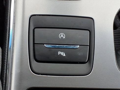 Used 2023 Ford Edge Titanium w/ Equipment Group 301A image 17