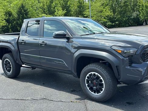 New 2026 Toyota Tacoma TRD Off-Road w/ TRD Off Road Upgrade Package AWD/4WD image 31