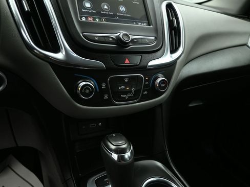 Used 2019 Chevrolet Equinox LS AWD/4WD image 16