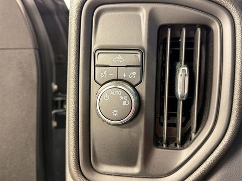 Used 2021 Chevrolet Silverado 1500 Custom image 27