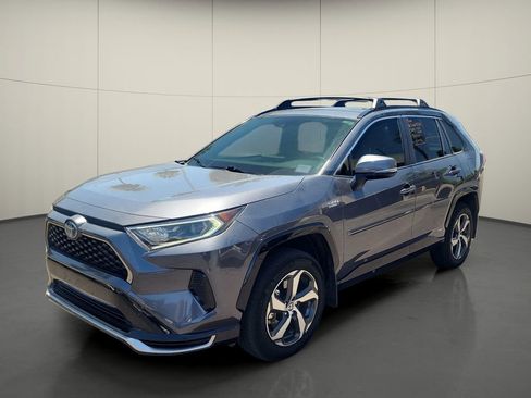 Used 2021 Toyota RAV4 SE w/ Weather & Moonroof Package AWD/4WD image 3