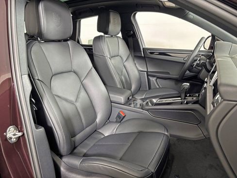 Certified 2026 Porsche Macan AWD/4WD image 38