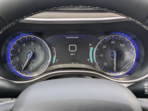 New 2026 Chrysler Pacifica Select FWD image 10