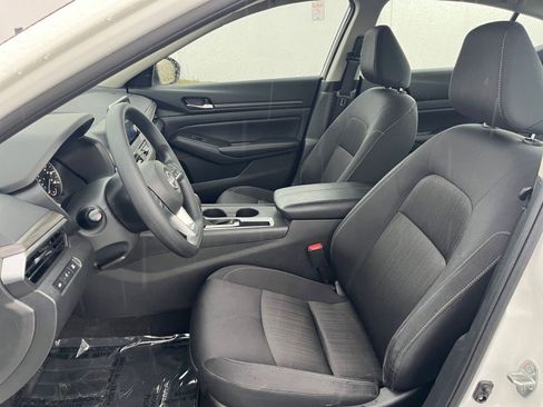 Used 2025 Nissan Altima 2.5 SV image 36