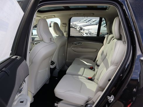 Certified 2024 Volvo XC90 B6 Ultimate image 32