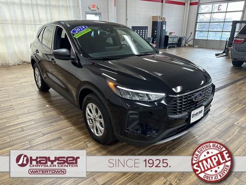 Used 2024 Ford Escape Active w/ Tech Pack #1 image 3