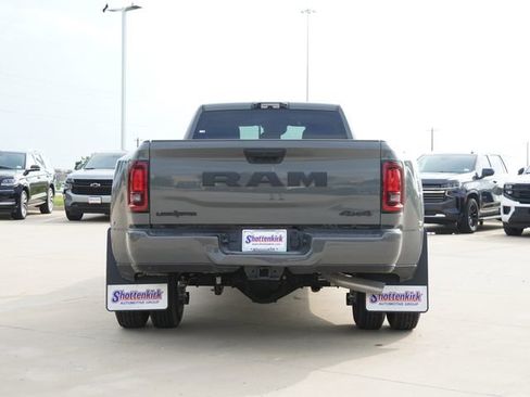 New 2026 RAM 3500 Big Horn AWD/4WD image 8