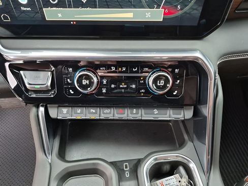 Used 2024 GMC Sierra 2500 Denali Ultimate w/ Max Trailering Package image 40