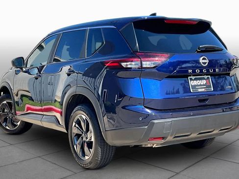Certified 2025 Nissan Rogue SV AWD/4WD image 11
