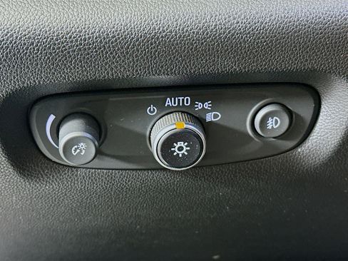 Used 2018 Chevrolet Traverse High Country image 17