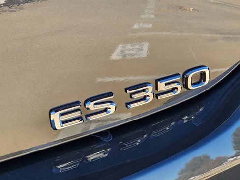 New 2025 Lexus ES 350 w/ Premium Package image 8