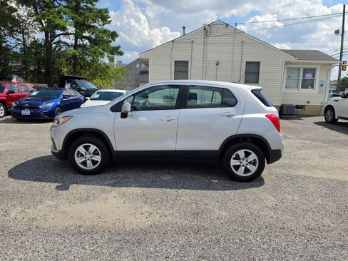 Used 2018 Chevrolet Trax LS AWD/4WD image 8