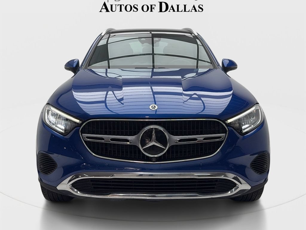 Used 2023 Mercedes-Benz GLC 300 4MATIC w/ Exclusive Trim Package image 4