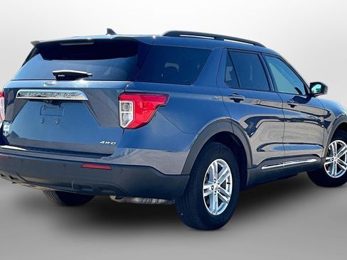 Used 2021 Ford Explorer XLT AWD/4WD image 11
