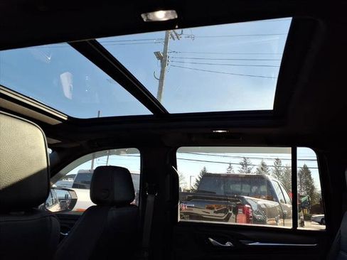 Certified 2024 GMC Yukon XL Denali image 17