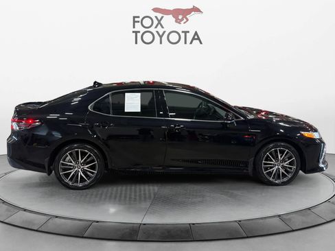 Used 2023 Toyota Camry XLE image 7