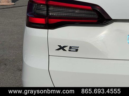 Used 2021 BMW X5 xDrive40i w/ Premium Package 3 image 34