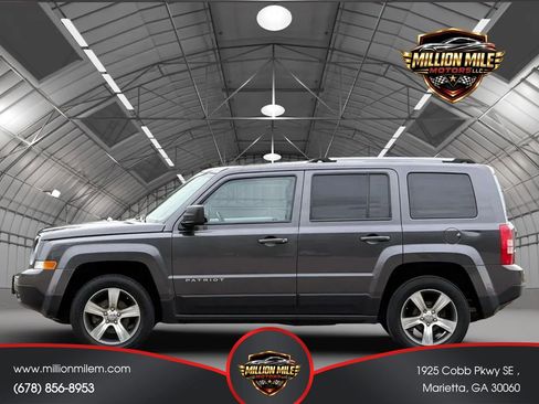 Used 2017 Jeep Patriot High Altitude AWD/4WD image 7