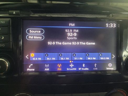 Used 2019 Nissan Rogue S FWD image 25