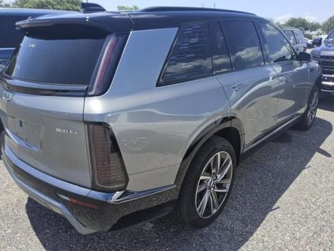 Used 2026 Cadillac Vistiq Sport AWD/4WD image 9