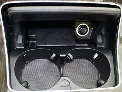 Used 2016 Mercedes-Benz C 300 4MATIC Sedan image 22