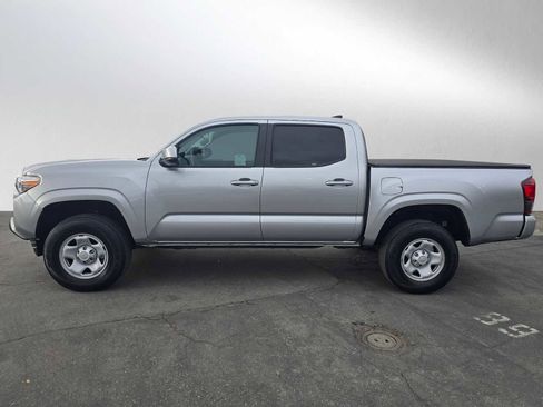 Used 2022 Toyota Tacoma SR image 6