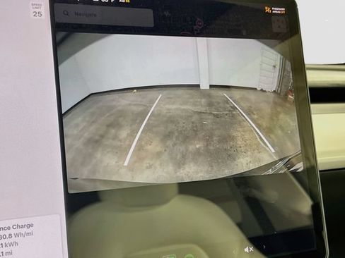 Used 2021 Tesla Model Y Long Range AWD/4WD image 13