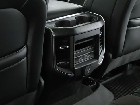 Used 2023 RAM 1500 Laramie AWD/4WD image 7