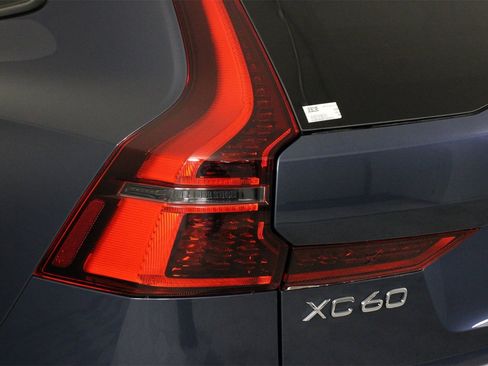New 2026 Volvo XC60 B5 Plus w/ Protection Package Premier image 15