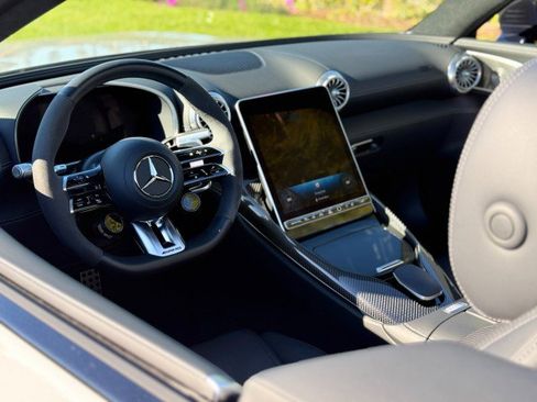 Used 2023 Mercedes-Benz SL 55 AMG 4MATIC image 14