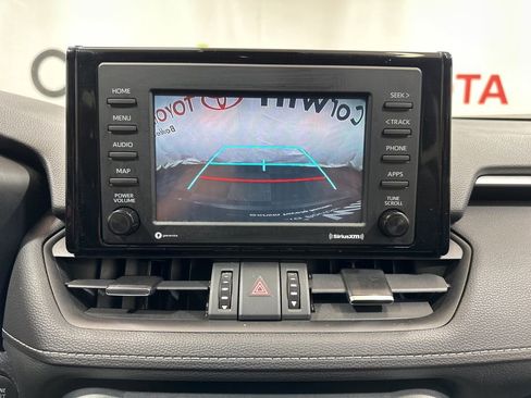 Used 2020 Toyota RAV4 XLE Premium image 30