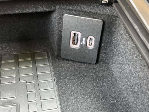 New 2025 Lincoln Corsair FWD w/ Equipment Group 101A image 26