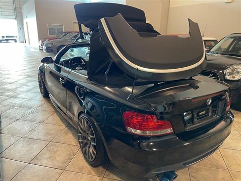 Used 2009 BMW 135i Convertible image 17