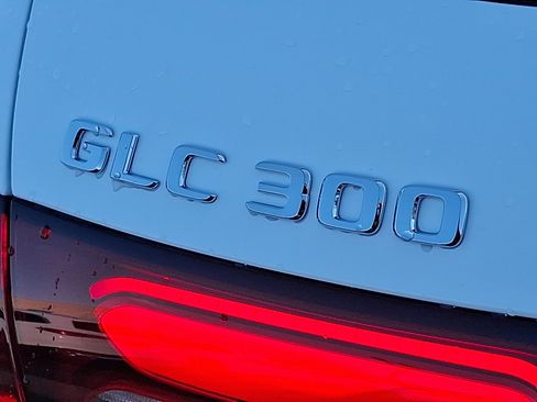 New 2026 Mercedes-Benz GLC 300 4MATIC image 17