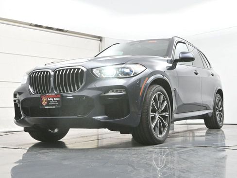 Used 2020 BMW X5 xDrive40i w/ M Sport Package image 32