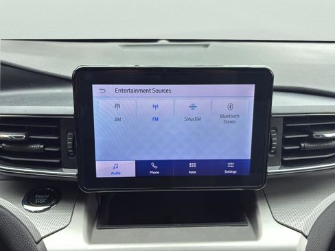 Used 2022 Ford Explorer XLT w/ Equipment Group 202A image 28