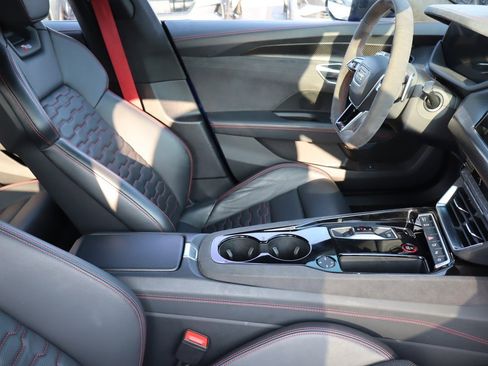 Used 2022 Audi RS e-tron GT w/ Year 1 Package image 21