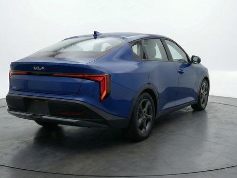 Used 2025 Kia K4 LXS image 9