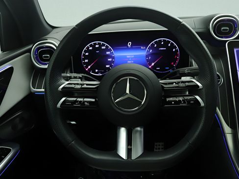 Certified 2023 Mercedes-Benz GLC 300 image 8