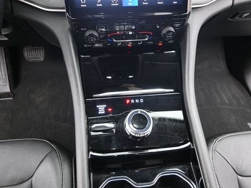 Used 2022 Jeep Grand Cherokee Limited AWD/4WD image 9