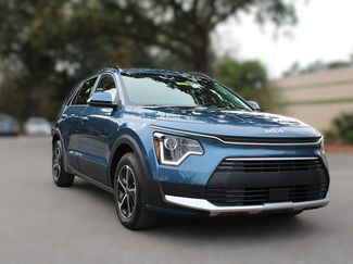 New 2025 Kia Niro EX video 3