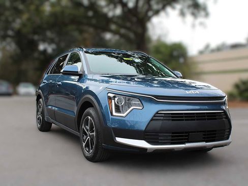 New 2025 Kia Niro EX image 3