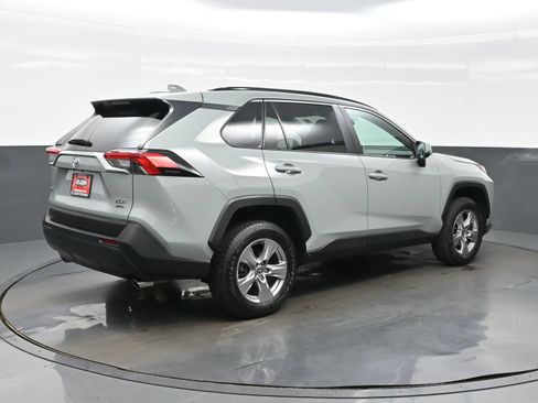 Used 2023 Toyota RAV4 XLE AWD/4WD image 6
