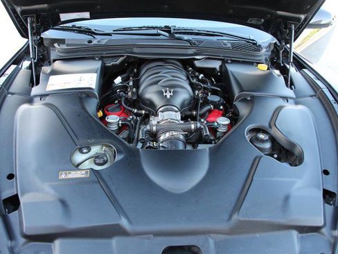 Used 2013 Maserati GranTurismo Sport RWD image 28