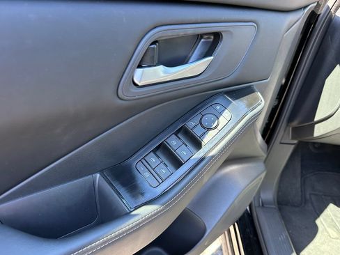 Used 2026 Nissan Rogue SV w/ Cold Weather Package FWD image 22