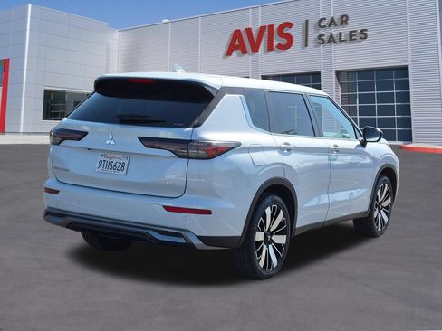 Used 2025 Mitsubishi Outlander SE AWD/4WD image 6