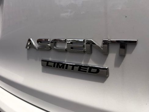 Used 2024 Subaru Ascent Limited AWD/4WD image 10
