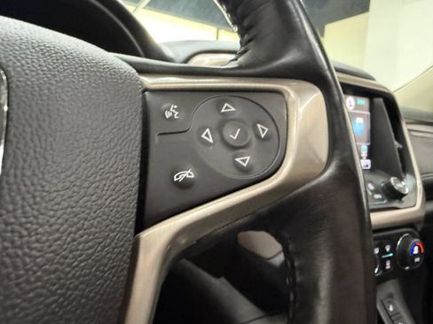 Used 2018 GMC Acadia Denali w/ Technology Package AWD/4WD image 16